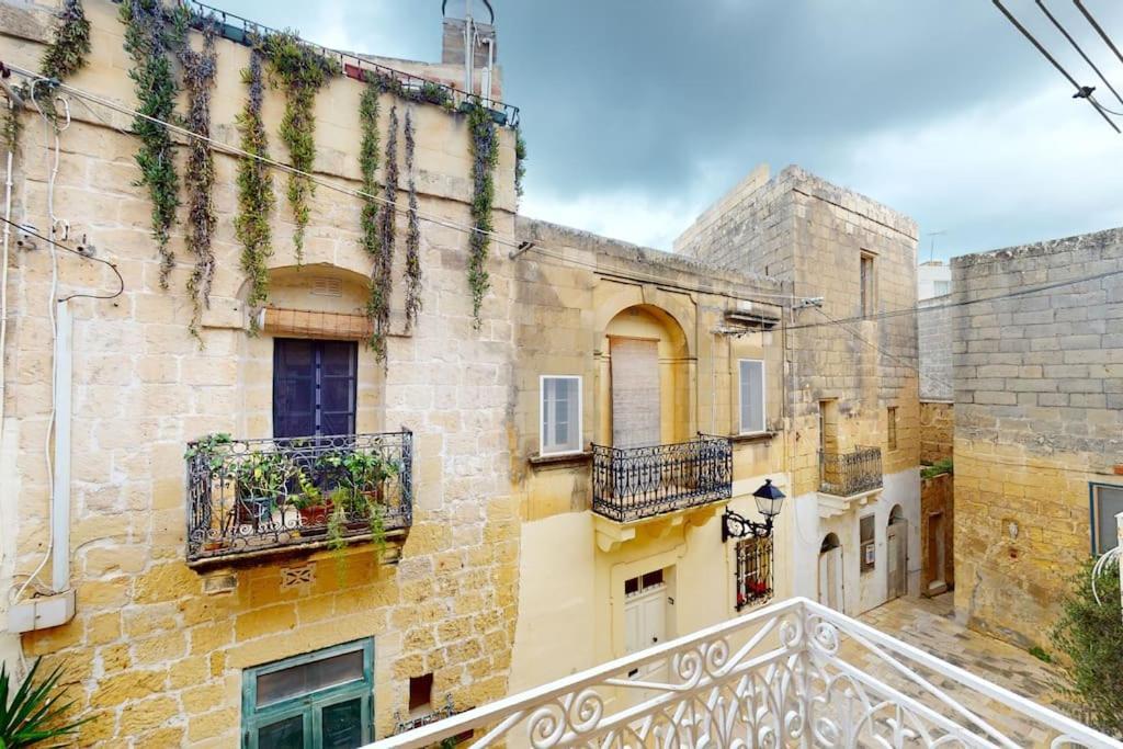 ויקטוריה Narrow Street Suite מראה חיצוני תמונה